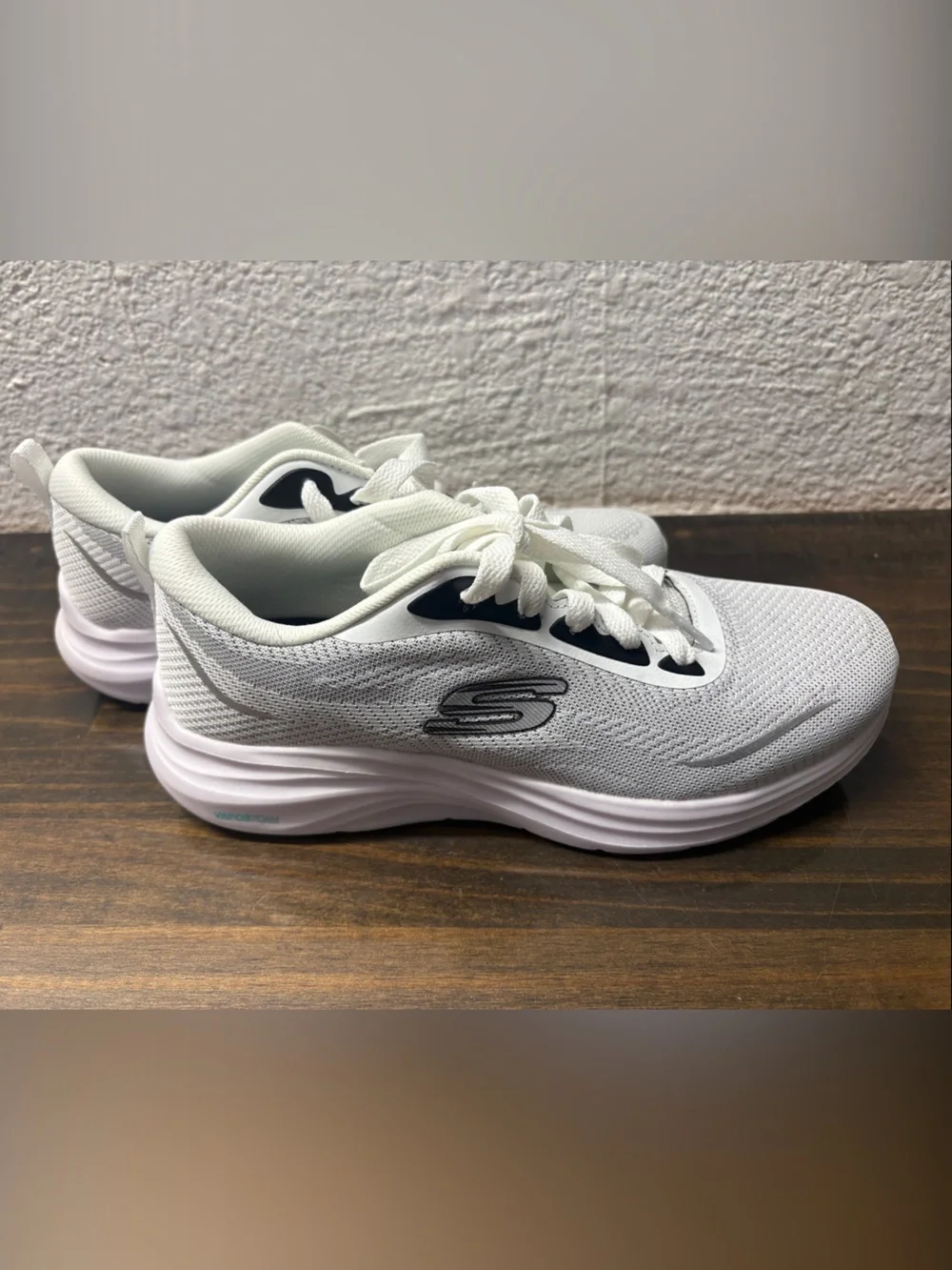 Skechers Women's White and Gray Athletic Walking Sneakers Vapor Foam